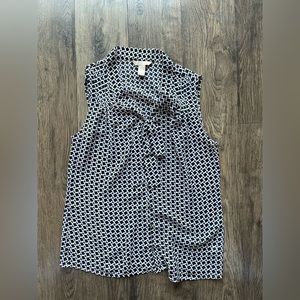 Black and White Banana Republic Tank Shirt - Size Medium